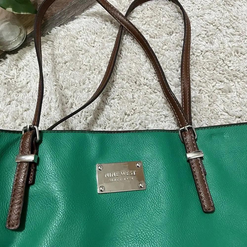 Nine West Vibrant Green Large Pebbled Vegan Leather Shoulder Bag Tote Bag